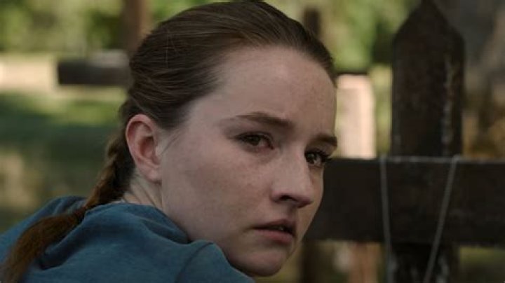 Exploring the Intricacies of Kaitlyn Dever's Relationship Life
